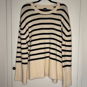 GAP Black and Cream Striped Crew Neck Sweater